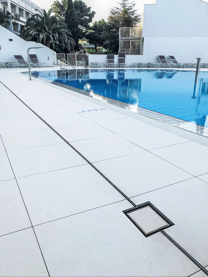 Slot 8 caniveau à fente pour piscines