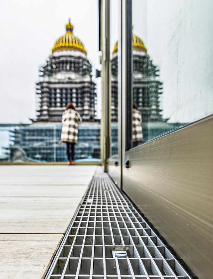 Drainage de balcon Profiline contre des façades en verre à Tweed, Bruxelles