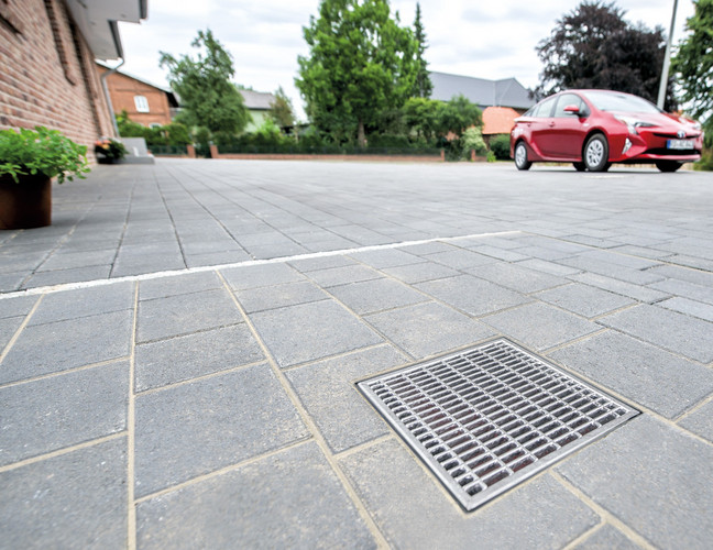 Avaloir Xtrapoint en matière synthétique pour l'allée