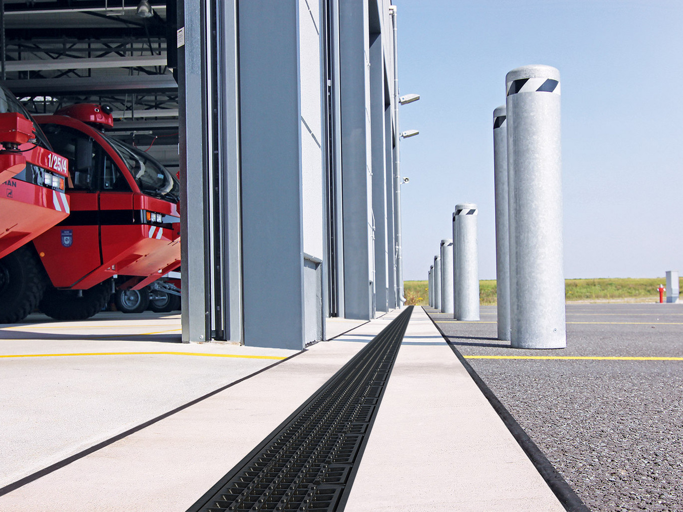 PowerDrain Seal in op de luchthaven aan de brandweerkazerne