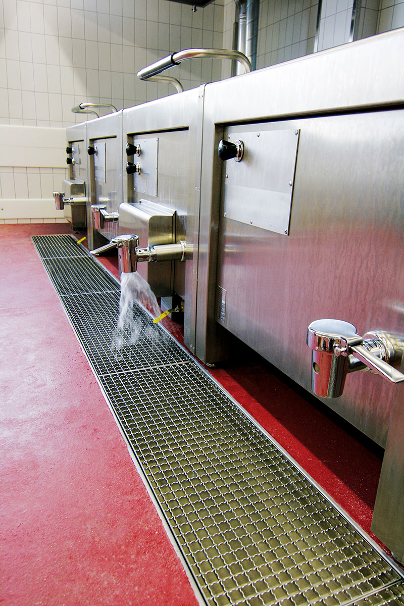 Drain dans une cuisine industrielle