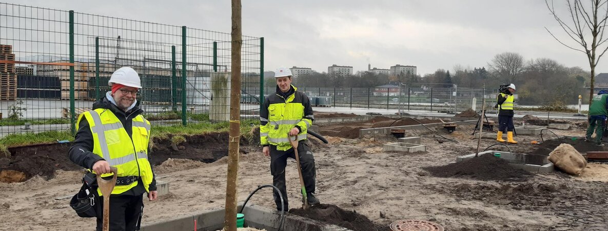 Axel Leybold (l.), hoofd van de afdeling "Smart Solutions" bij ACO, en projectmanager Clemens Asmussen