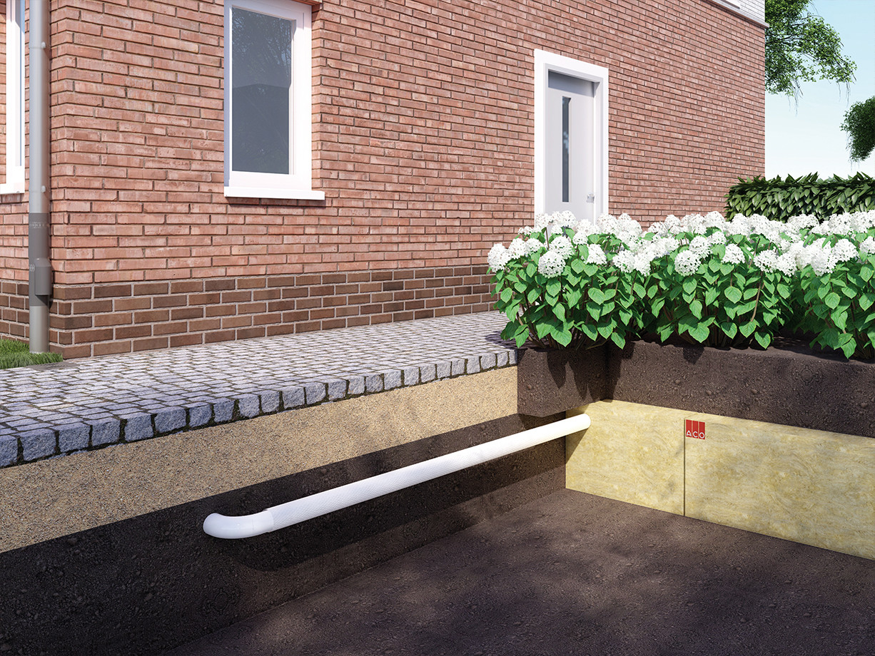 ACO Infiltration Line langs struiken