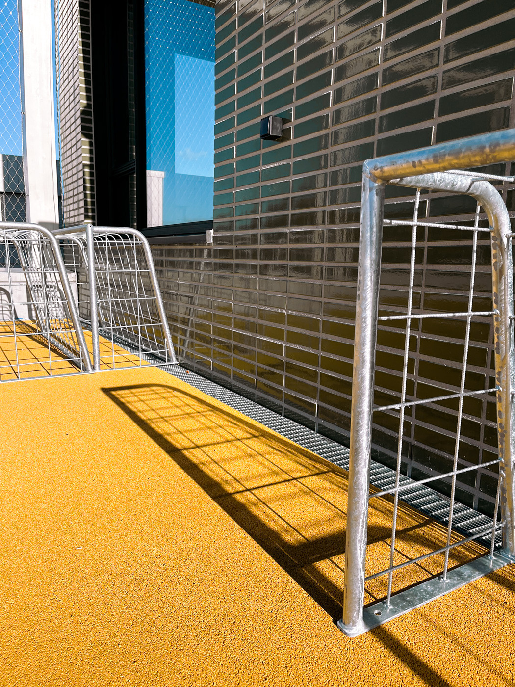 Afvoergoten op sportveld