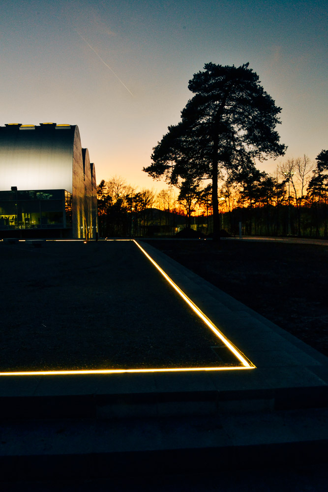 SportInGenk sportcomplex afvoergoten met LED-verlichting