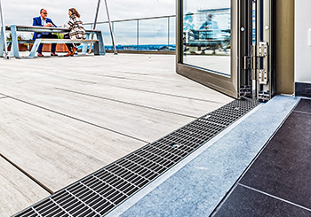 ALTIPLAN° architects koos voor vlotte afwatering op dakterras van Tweed